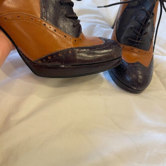 Saddle heel Shoes size 8 Vintage Enzo Angolini brown tan lace up . Flawed - Picture 5 of 5